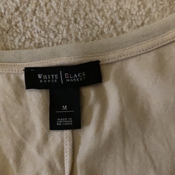 Top Size M, New without tag. It has been washed but never used. - Picture 3 of 5